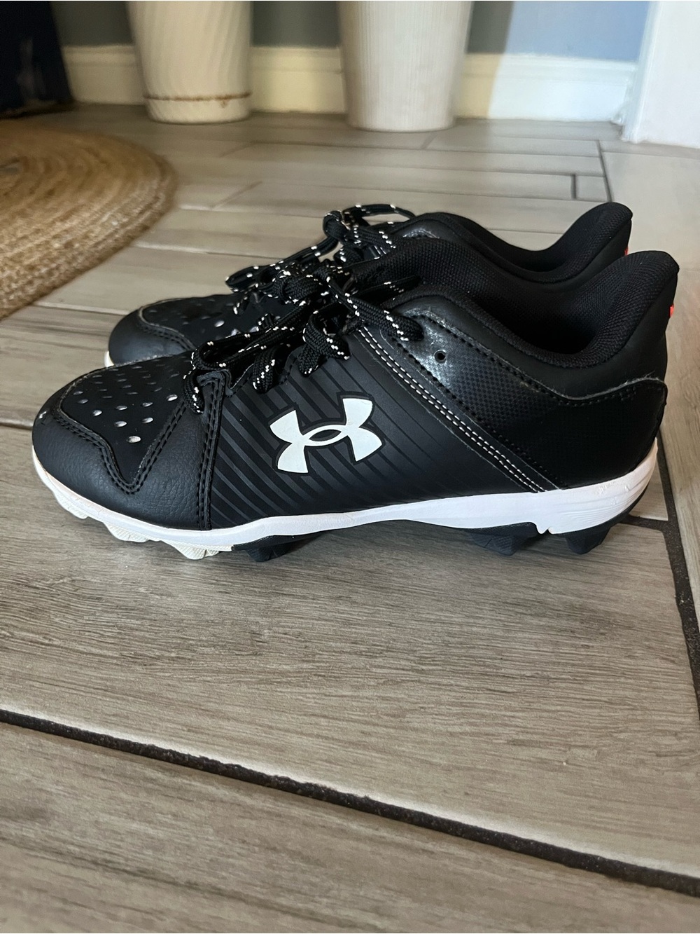 Under Armour Black and White Kids' Baseball Cleats